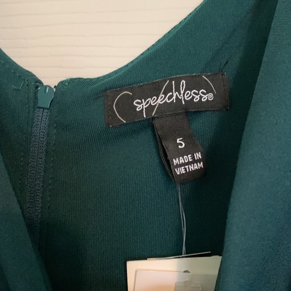 Speechless Macy Emerald Green Silver Cutout Midriff Party Fit Flare Dress Padded - Picture 2 of 7